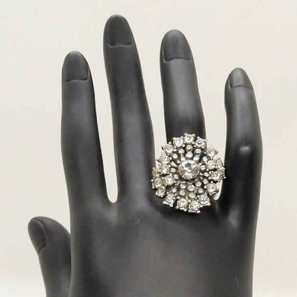 Statement Ring Clear Rhinestone Starburst Shape Adjustable Silver Tone - Picture 1 of 5